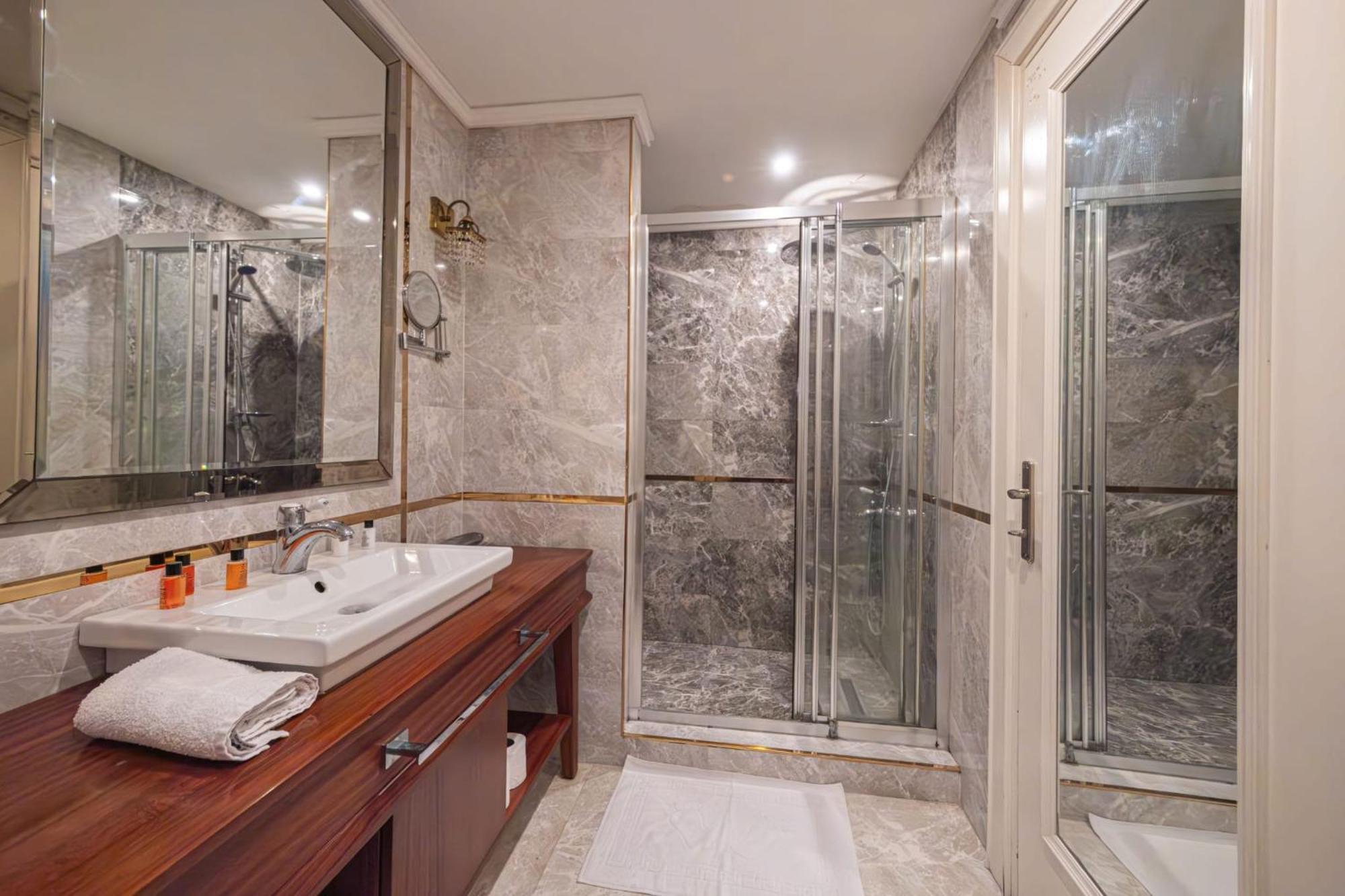 Myy Boutique Hotel Истанбул Екстериор снимка
