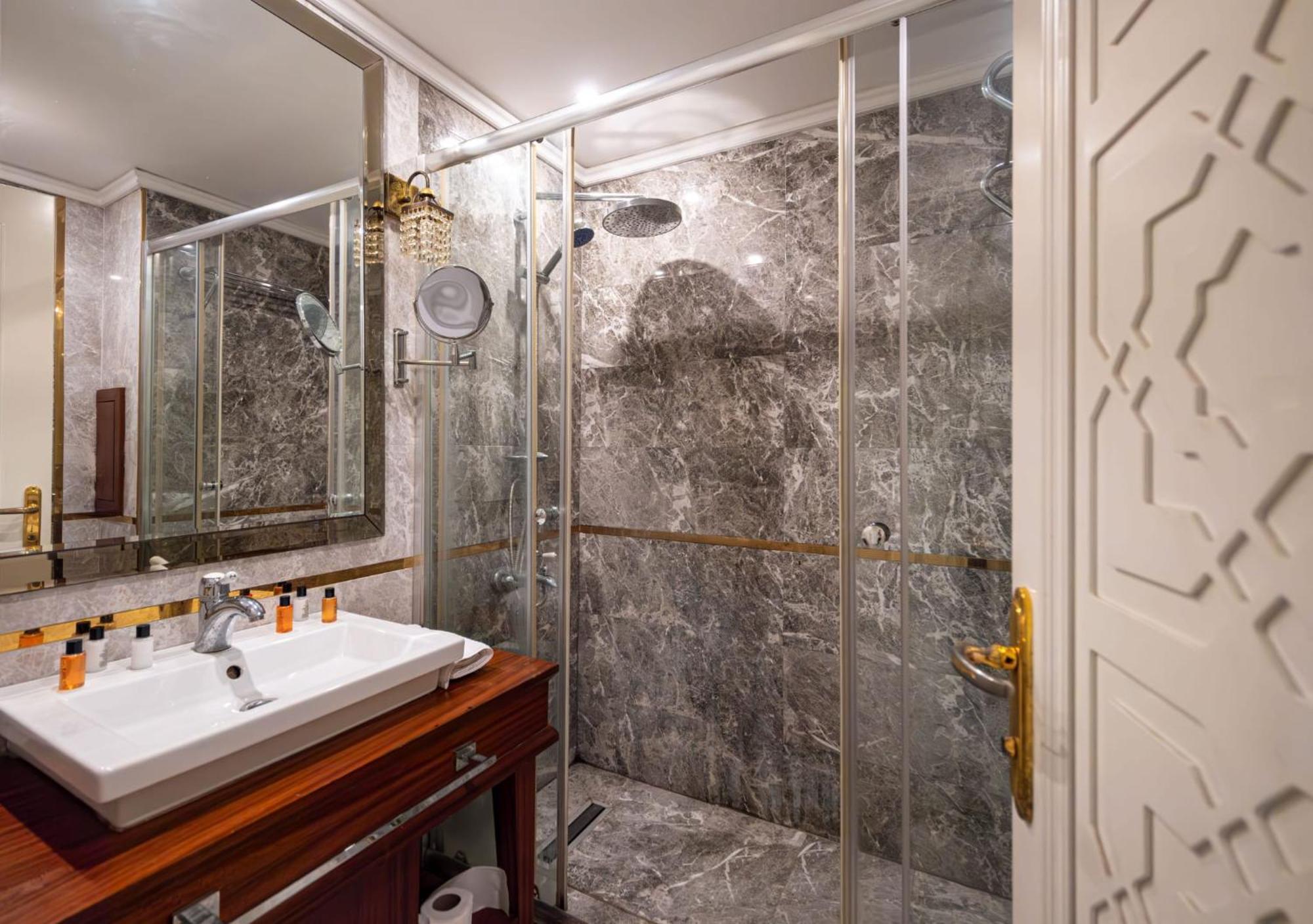 Myy Boutique Hotel Истанбул Екстериор снимка